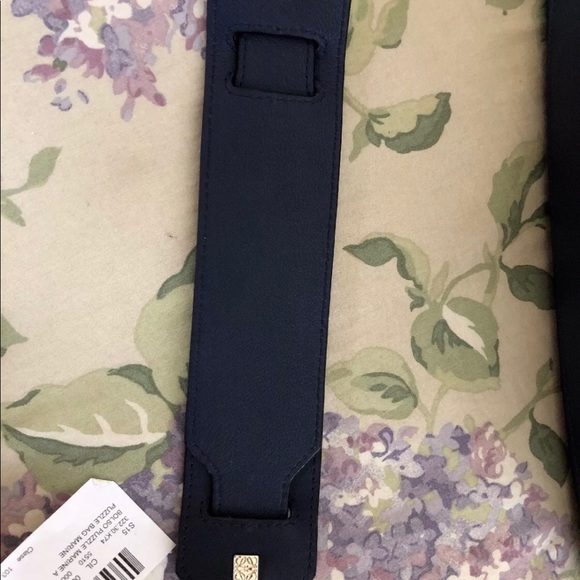 SOLD!!! Loewe medium puzzle bag - Picture 2 of 6